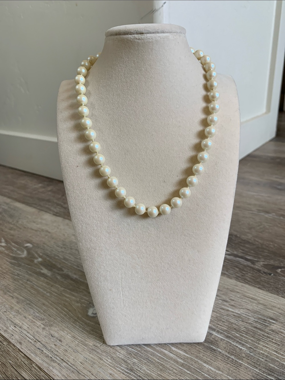 Classic Ivory Faux Pearl Necklace - Women Jewelry